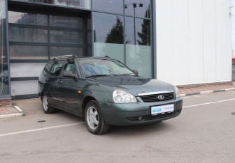 Подержанный автомобиль LADA (ВАЗ) Priora Wagon 2010 года (7 фото)