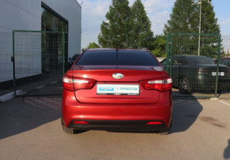Подержанный автомобиль Kia Rio Sedan 2014 года (4 фото)