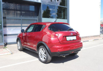 Подержанный автомобиль Nissan Juke 2013 года (3 фото)