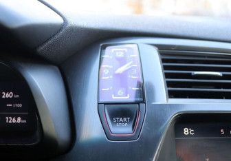 Подержанный автомобиль Citroen DS5 2012 года (20 фото)