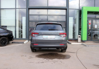 Подержанный автомобиль Skoda Karoq 2021 года (4 фото)