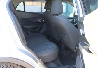 Подержанный автомобиль Opel Mokka 2013 года (12 фото)