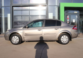 Подержанный автомобиль Renault Megane Sedan 2008 года (2 фото)