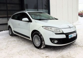 Подержанный автомобиль Renault Megane Wagon 2012 года (7 фото)
