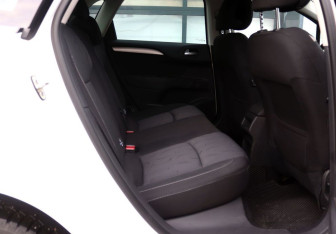 Подержанный автомобиль Citroen C4 Hatchback 2012 года (12 фото)