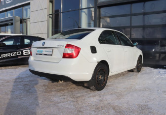 Подержанный автомобиль Skoda Rapid Liftback 2017 года (5 фото)