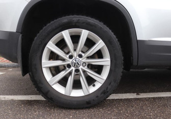 Подержанный автомобиль Volkswagen Tiguan 2013 года (10 фото)