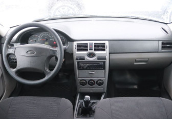 Подержанный автомобиль LADA (ВАЗ) Priora Hatchback 2008 года (14 фото)