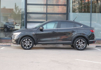 Подержанный автомобиль Renault Arkana 2019 года (2 фото)