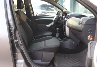 Подержанный автомобиль Nissan Terrano 2019 года (13 фото)