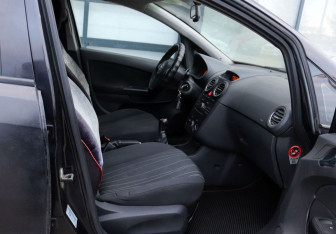 Подержанный автомобиль Opel Corsa 2007 года (9 фото)