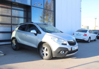 Подержанный автомобиль Opel Mokka 2013 года (7 фото)