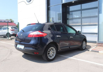 Подержанный автомобиль Renault Megane Hatchback 2012 года (5 фото)