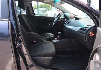 Подержанный автомобиль Renault Megane Hatchback 2012 года (12 фото)