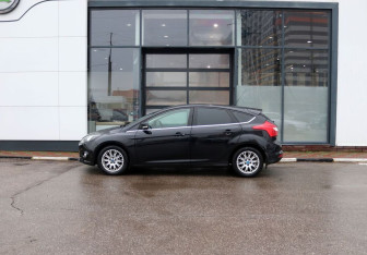 Подержанный автомобиль Ford Focus Hatchback 2012 года (2 фото)