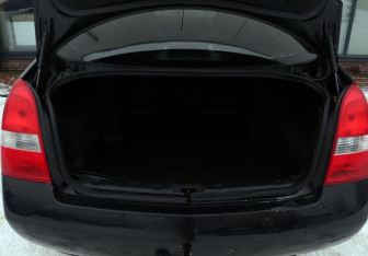 Подержанный автомобиль Nissan Primera Sedan 2007 года (10 фото)