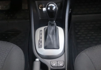 Подержанный автомобиль Kia Rio Hatchback 2016 года (17 фото)