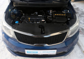 Подержанный автомобиль Kia Rio Hatchback 2016 года (10 фото)