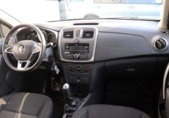 Подержанный автомобиль Renault Logan Sedan 2020 года (11 фото)