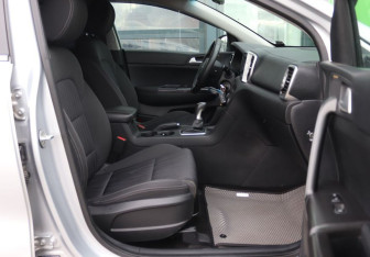 Подержанный автомобиль Kia Sportage 2018 года (12 фото)