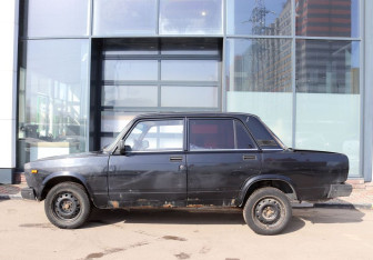 Подержанный автомобиль LADA (ВАЗ) 2107 2010 года (7 фото)