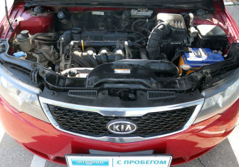 Подержанный автомобиль Kia Cerato Sedan 2011 года (16 фото)