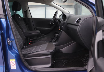 Подержанный автомобиль Volkswagen Polo Sedan 2019 года (12 фото)