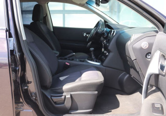 Подержанный автомобиль Nissan Qashqai 2013 года (13 фото)