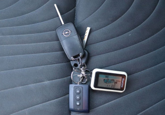 Подержанный автомобиль Opel Astra Hatchback 2013 года (17 фото)