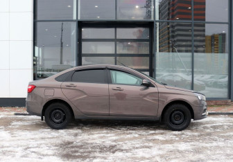 Подержанный автомобиль LADA (ВАЗ) Vesta Sedan 2019 года (6 фото)