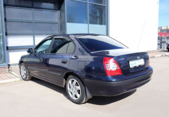Подержанный автомобиль Hyundai Elantra Sedan 2006 года (5 фото)