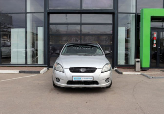 Подержанный автомобиль Kia Ceed Hatchback 2009 года (8 фото)