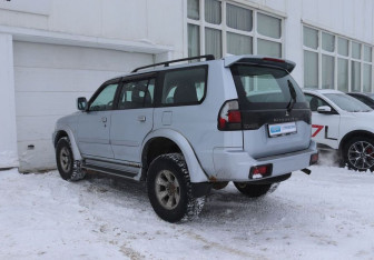 Подержанный автомобиль Mitsubishi Pajero Sport 2006 года (3 фото)