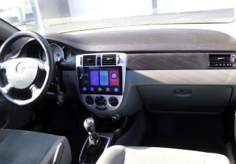 Подержанный автомобиль Chevrolet Lacetti Sedan 2005 года (16 фото)