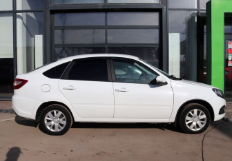 Подержанный автомобиль LADA (ВАЗ) Granta Liftback 2023 года (6 фото)