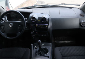 Подержанный автомобиль SsangYong Actyon 2007 года (14 фото)