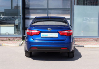 Подержанный автомобиль Kia Rio Sedan 2012 года (4 фото)