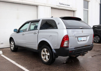 Подержанный автомобиль SsangYong Actyon Sports 2008 года (3 фото)