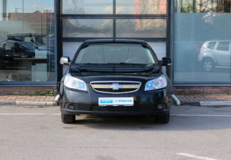 Подержанный автомобиль Chevrolet Epica 2012 года (7 фото)