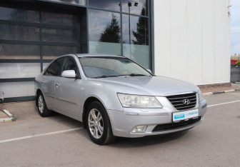 Подержанный автомобиль Hyundai Sonata 2008 года (7 фото)