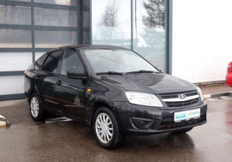 Подержанный автомобиль LADA (ВАЗ) Granta Liftback 2015 года (2 фото)