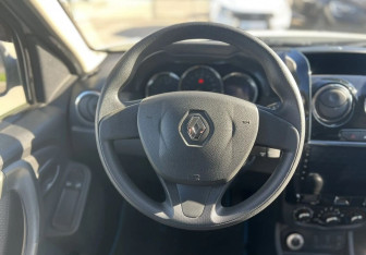 Подержанный автомобиль Renault Duster 2016 года (10 фото)