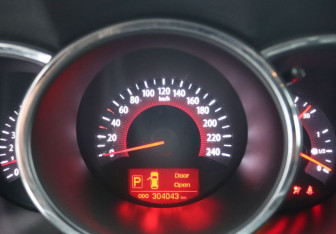 Подержанный автомобиль Kia Sorento 2010 года (16 фото)