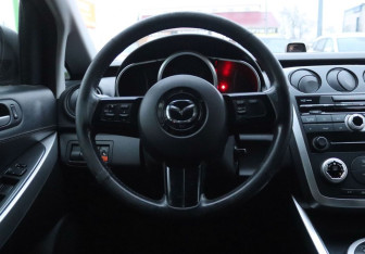 Подержанный автомобиль Mazda CX-7 2008 года (17 фото)