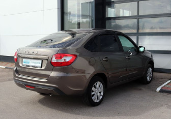 Подержанный автомобиль LADA (ВАЗ) Granta Liftback 2022 года (5 фото)