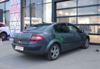 Подержанный автомобиль Renault Megane Sedan 2006 года (5 фото)
