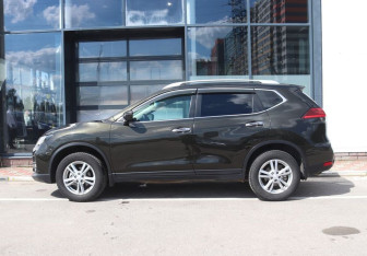 Подержанный автомобиль Nissan X-Trail 2019 года (2 фото)