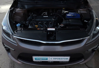 Подержанный автомобиль Kia Rio Sedan 2018 года (10 фото)