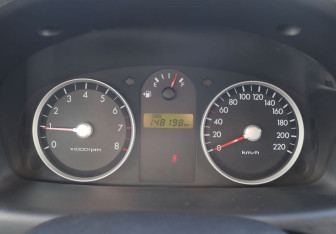 Подержанный автомобиль Hyundai Getz 2008 года (16 фото)