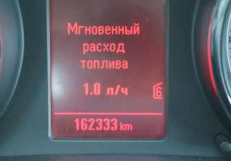 Подержанный автомобиль Opel Astra Hatchback 2011 года (16 фото)